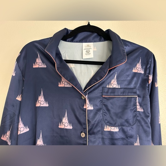 Disney World 50th Anniversary Women’s Satin Pajamas Set Sz M Castle Sleepwear - Picture 3 of 11